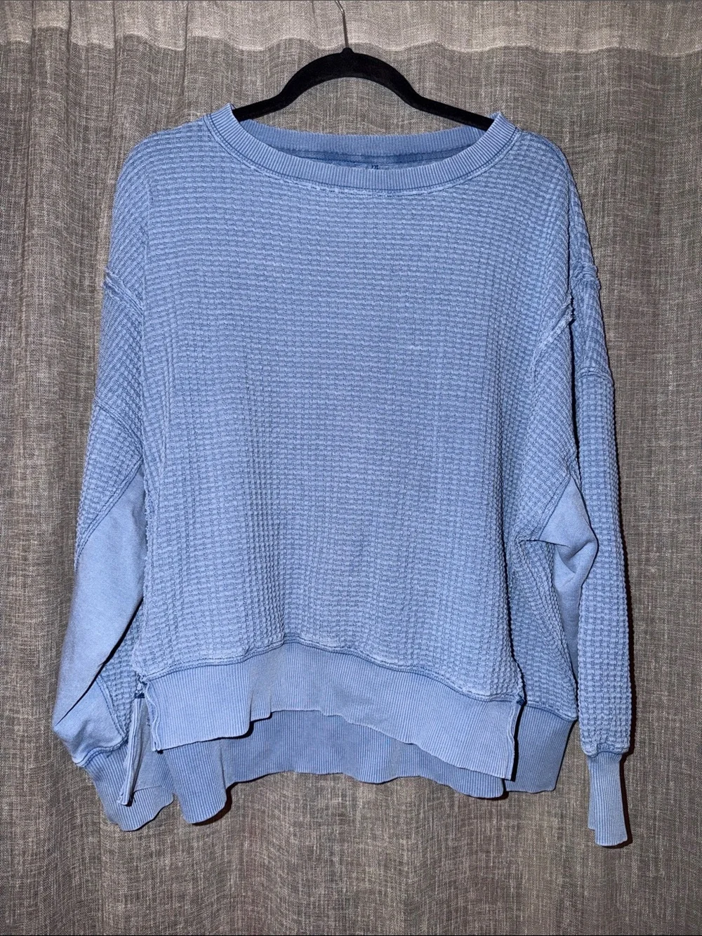 AE Big Hug Waffle Crew Neck
Sweatshirt - Picture 2 of 4